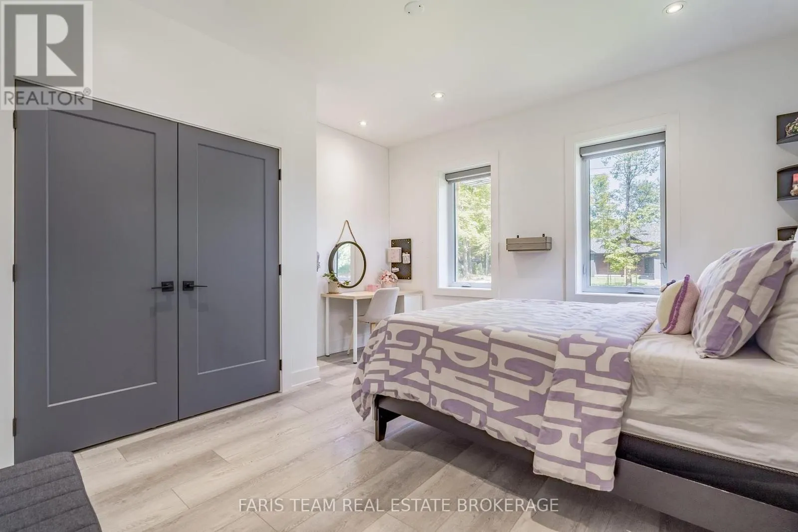 50 BEAUFORT CRESCENT