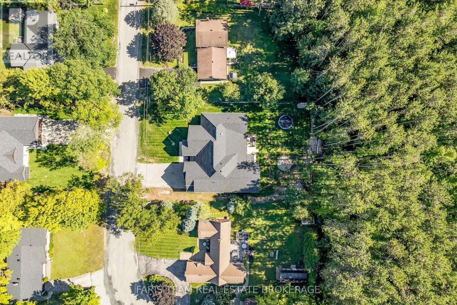 50 BEAUFORT CRESCENT