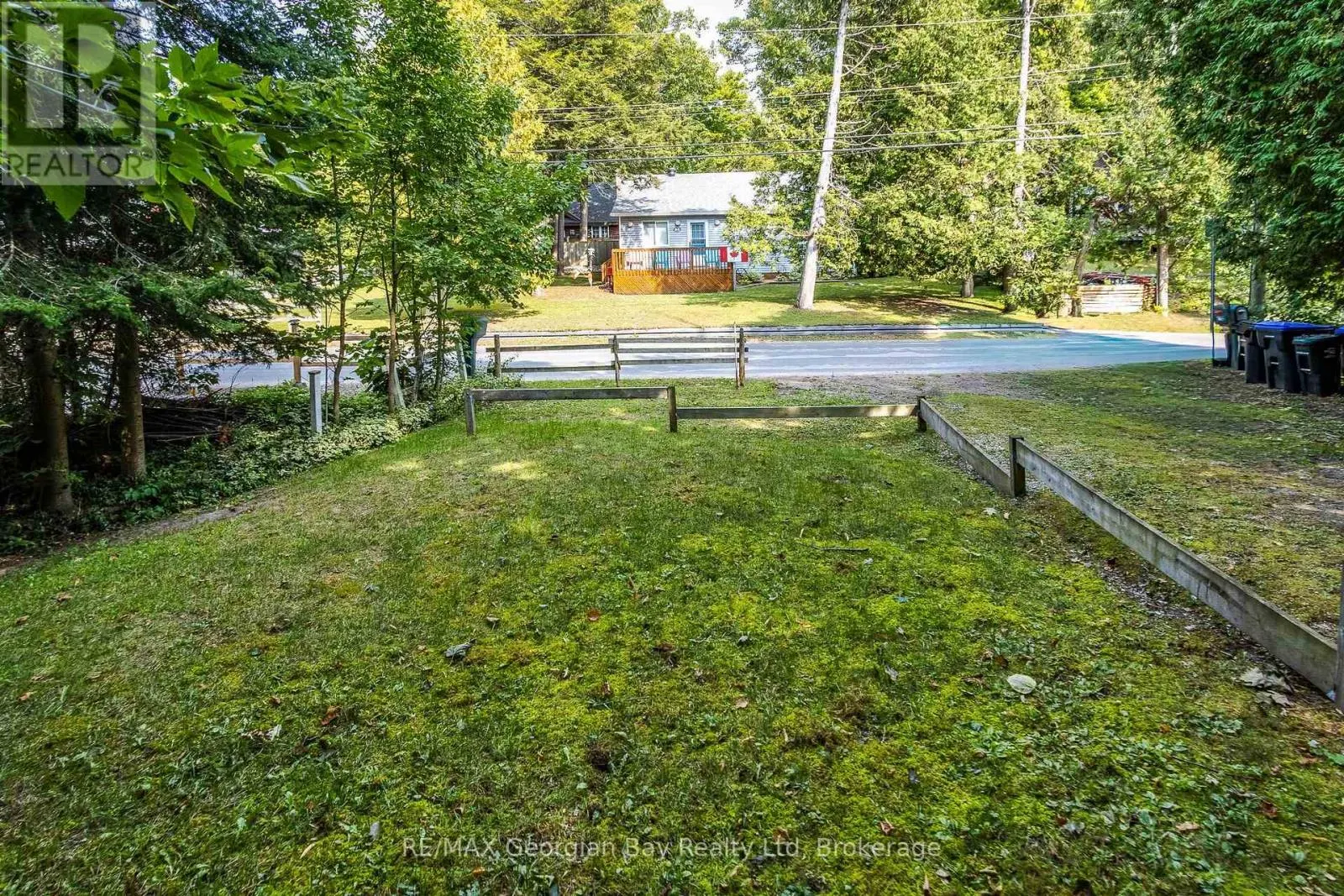 68 TINY BEACHES ROAD S