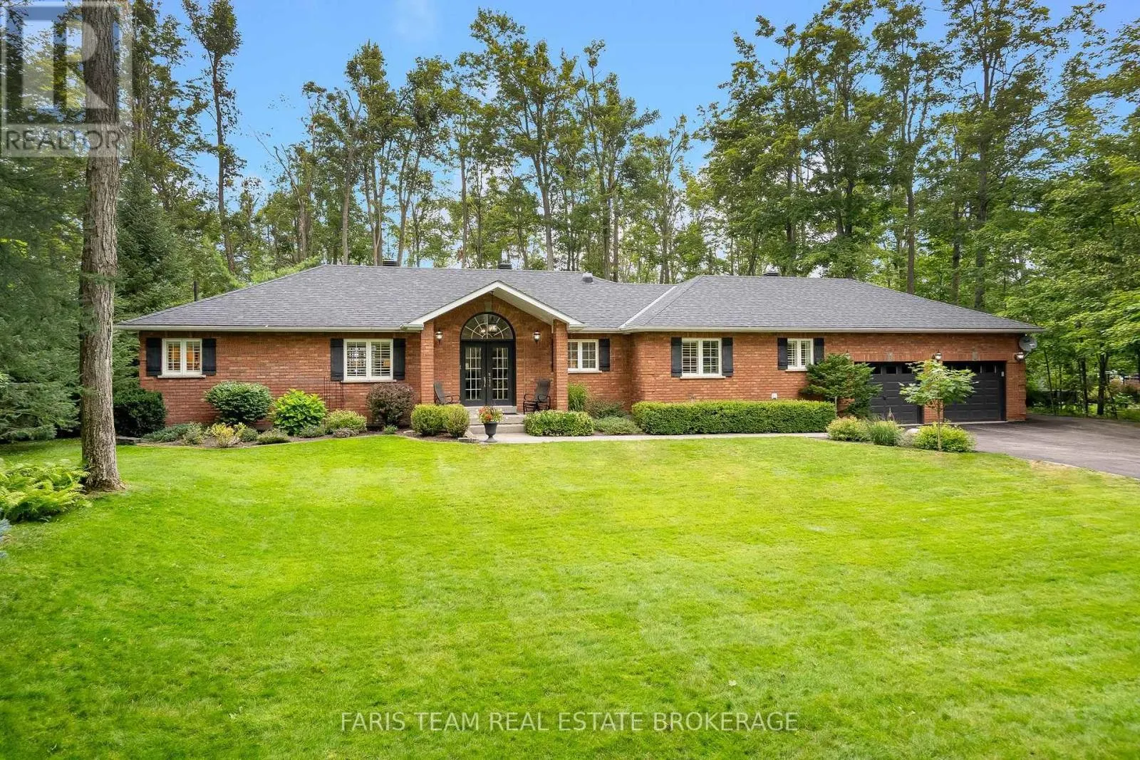 10 GREEN MOUNTAIN COURT