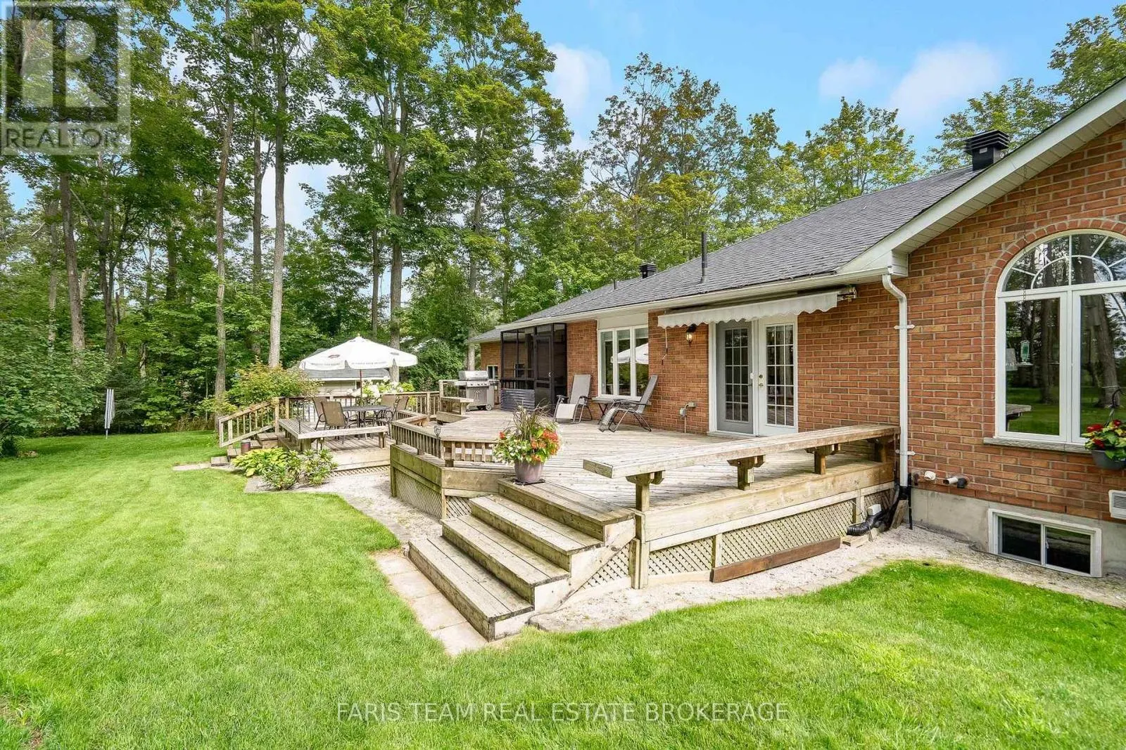 10 GREEN MOUNTAIN COURT