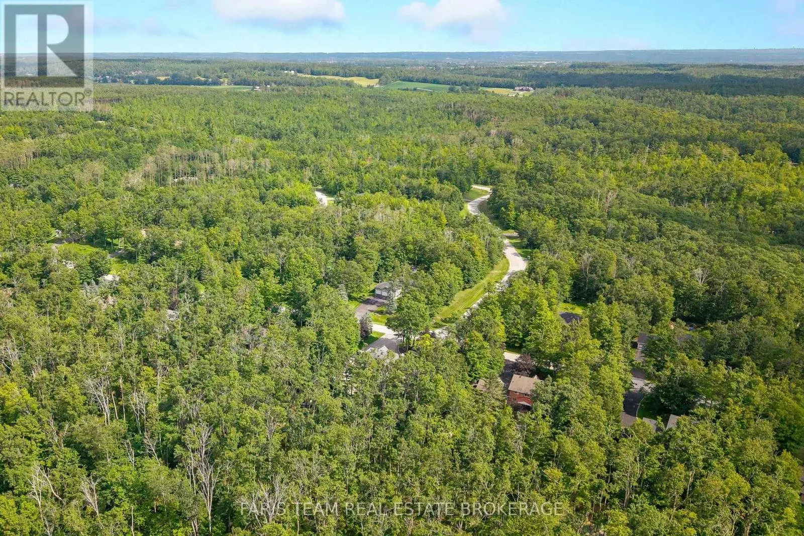 10 GREEN MOUNTAIN COURT