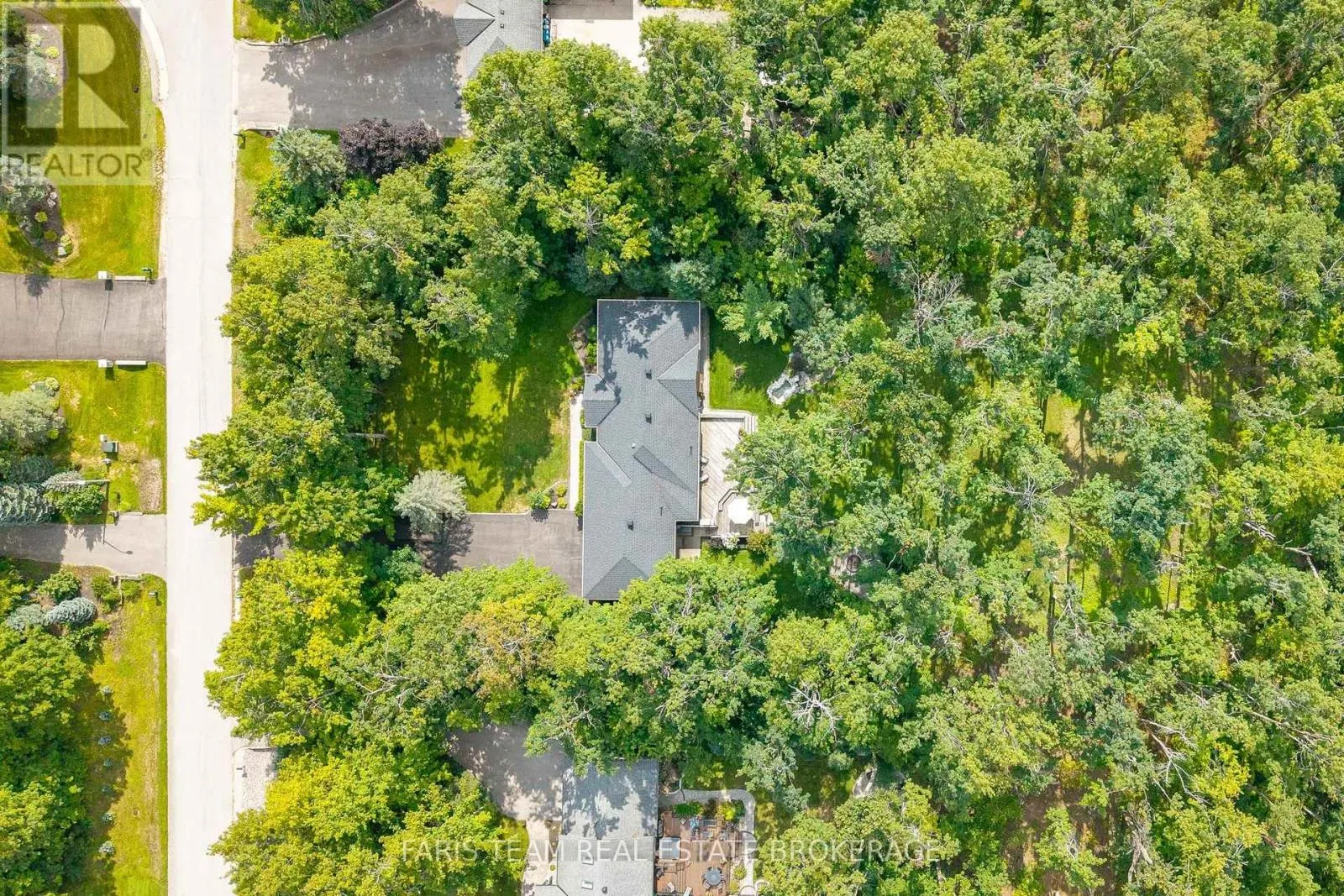 10 GREEN MOUNTAIN COURT