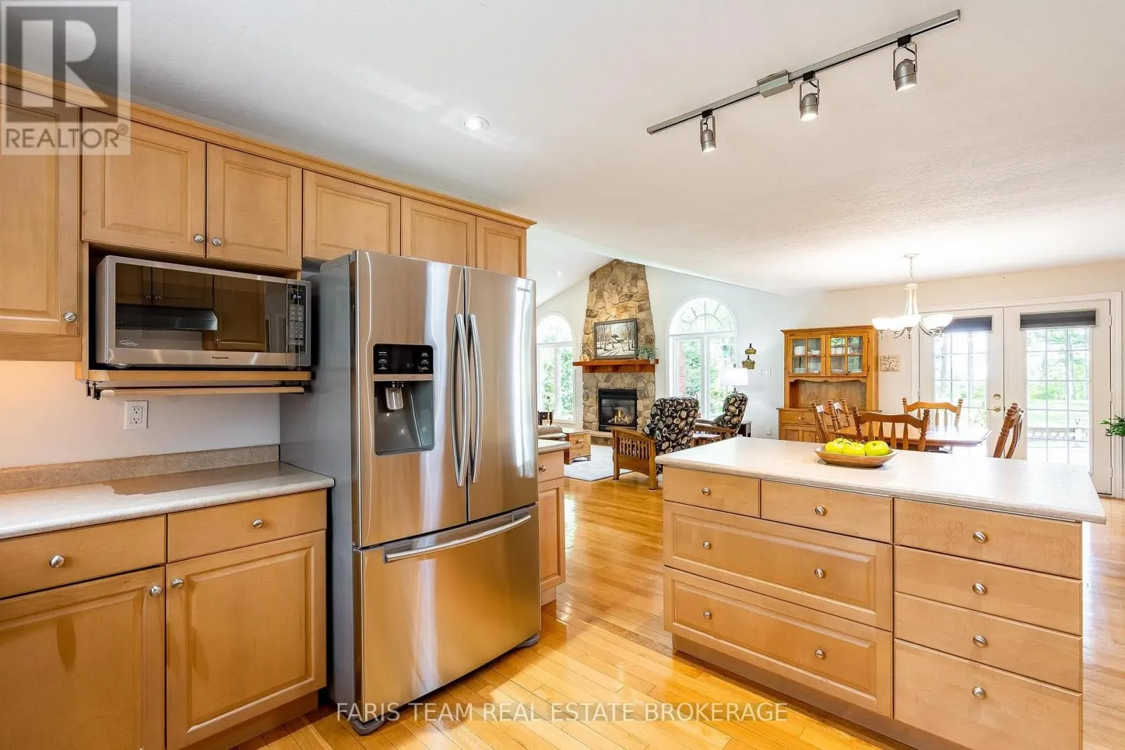 10 GREEN MOUNTAIN COURT