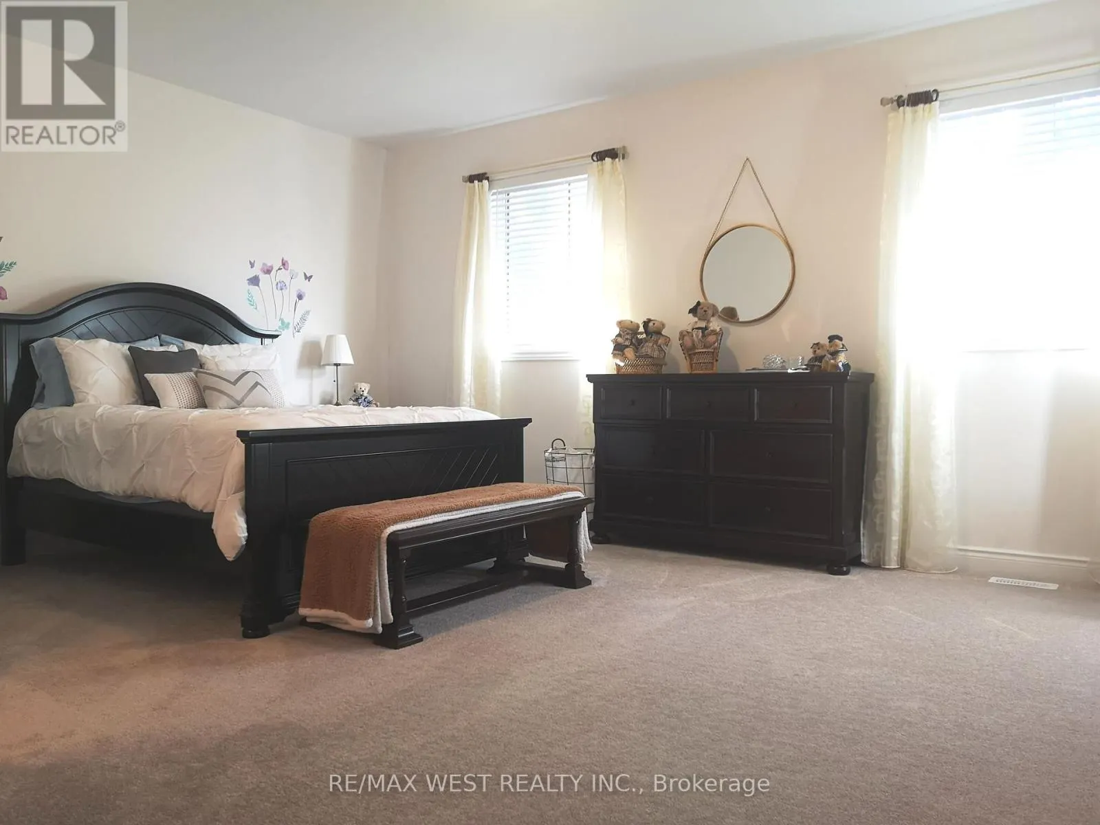 22 FAREWELL AVENUE