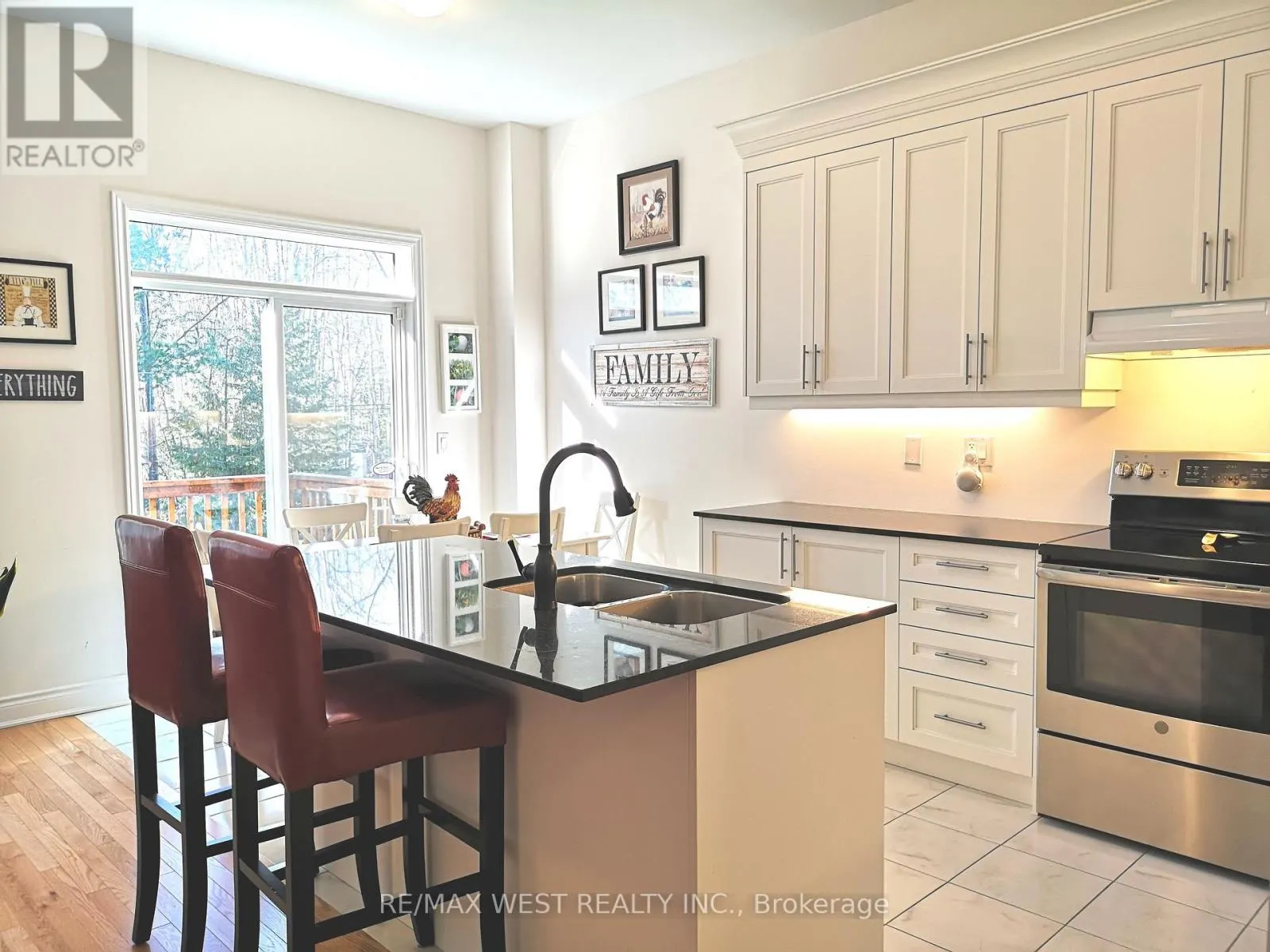 22 FAREWELL AVENUE