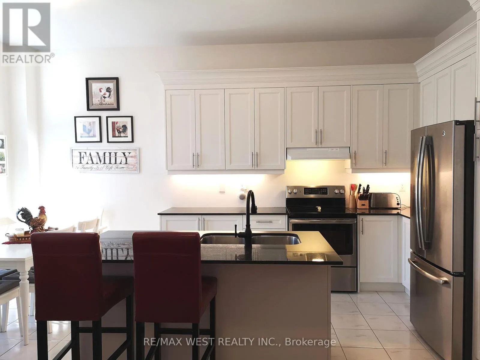 22 FAREWELL AVENUE