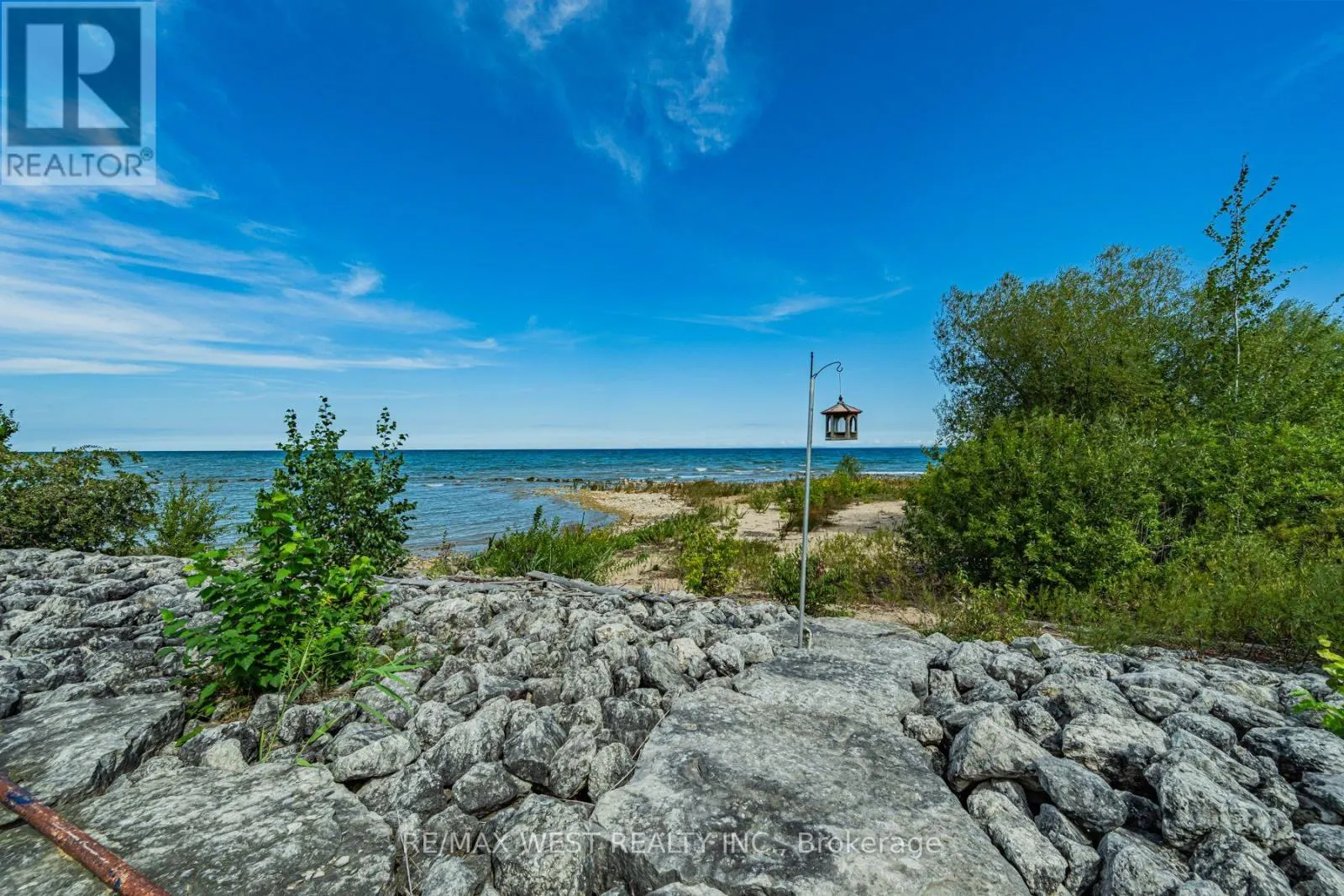 2292 SHORE LANE