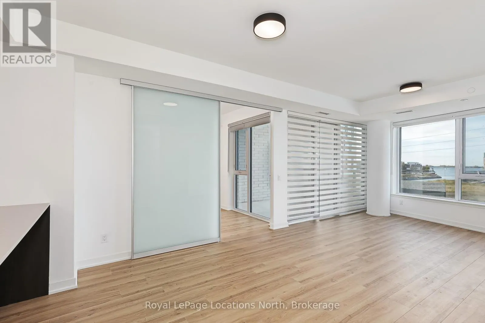 203 - 31 HURON STREET #203