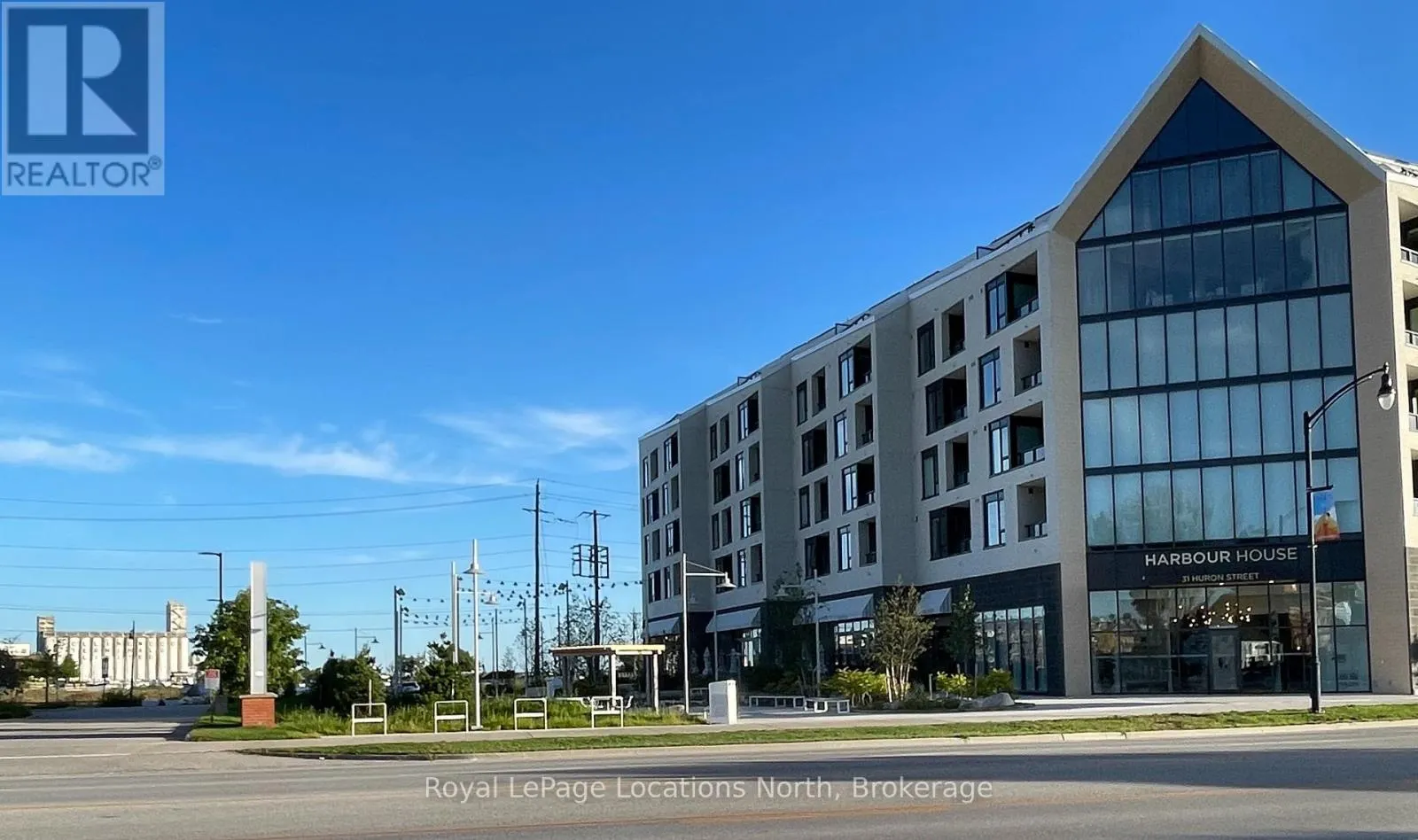 203 - 31 HURON STREET #203