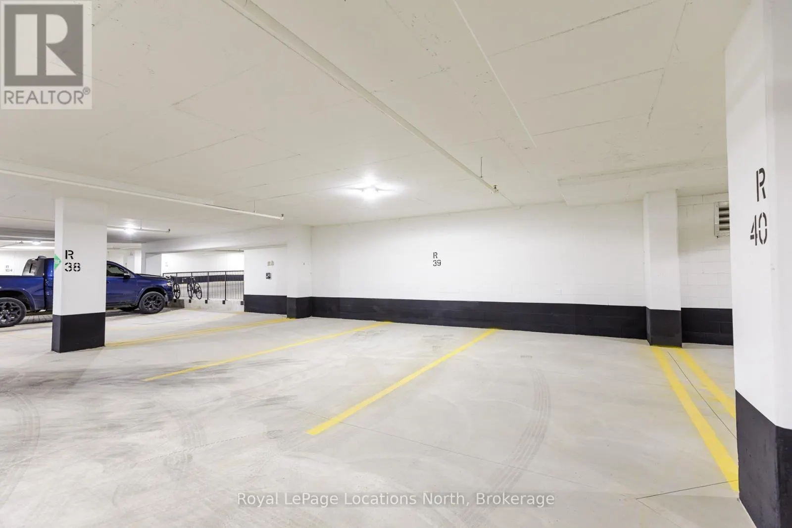 203 - 31 HURON STREET #203