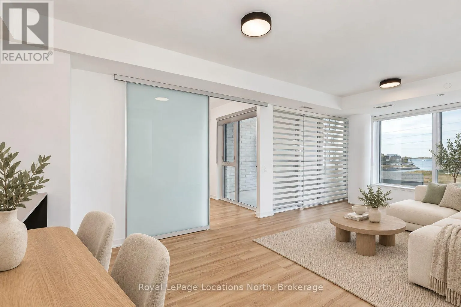203 - 31 HURON STREET #203