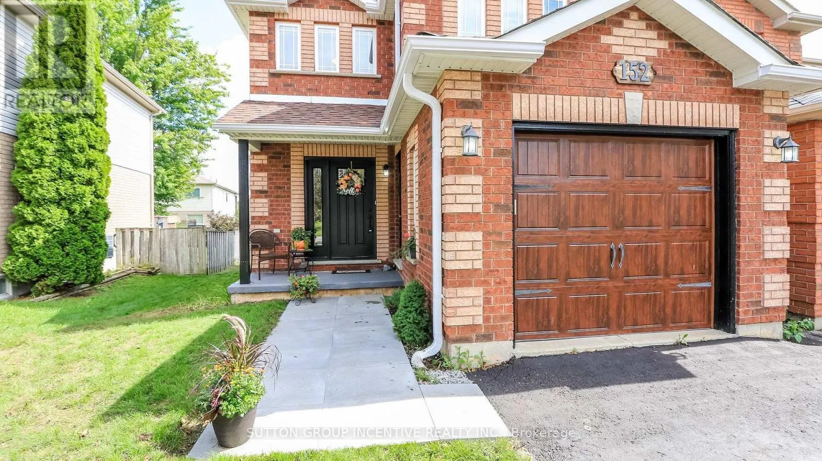 152 JULIA CRESCENT