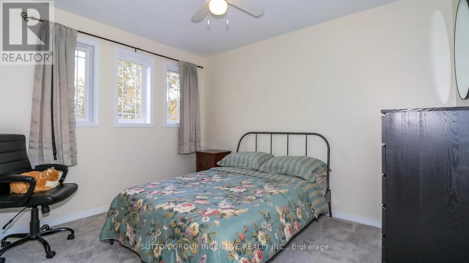 152 JULIA CRESCENT