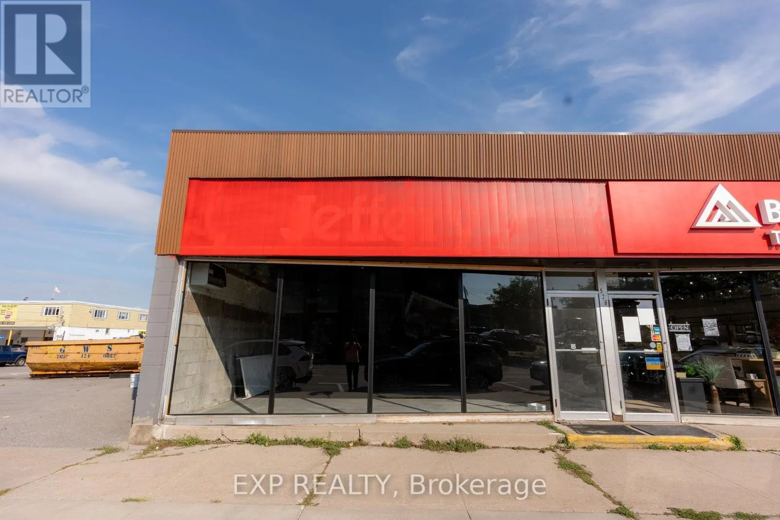 B - 526 DOMINION AVENUE