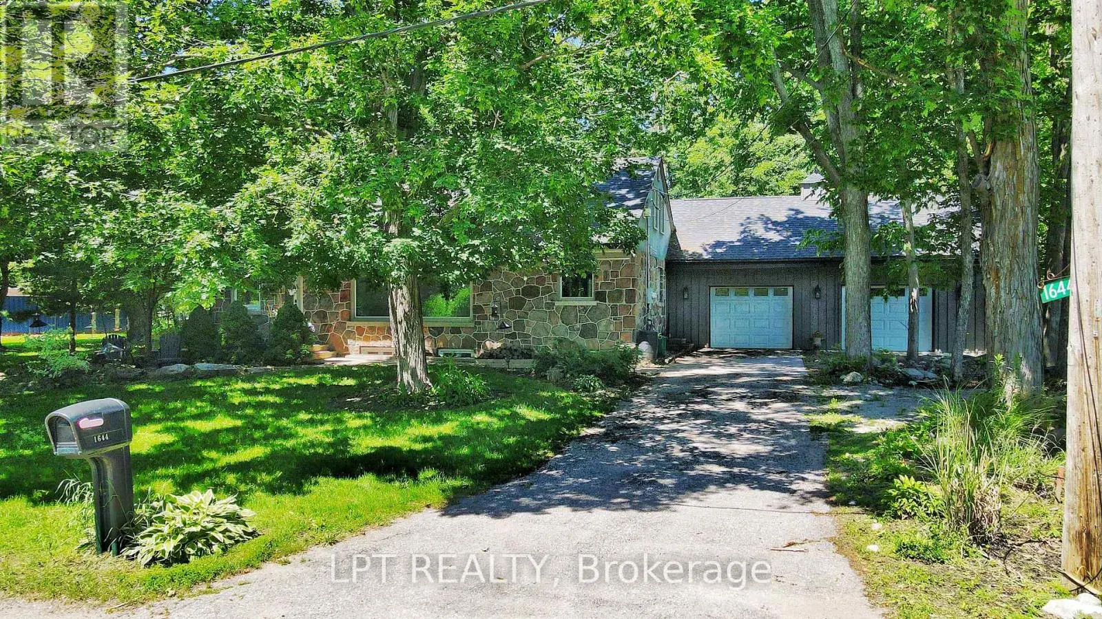1644 RIDGE ROAD E