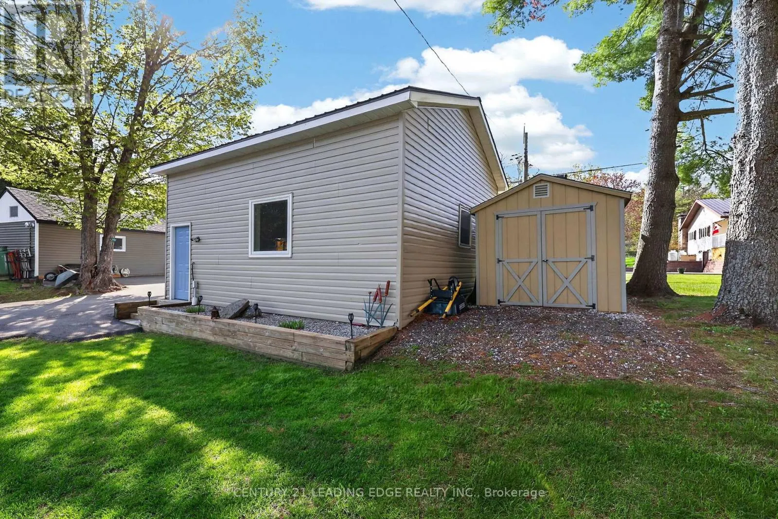 2996 MOYNES ROAD