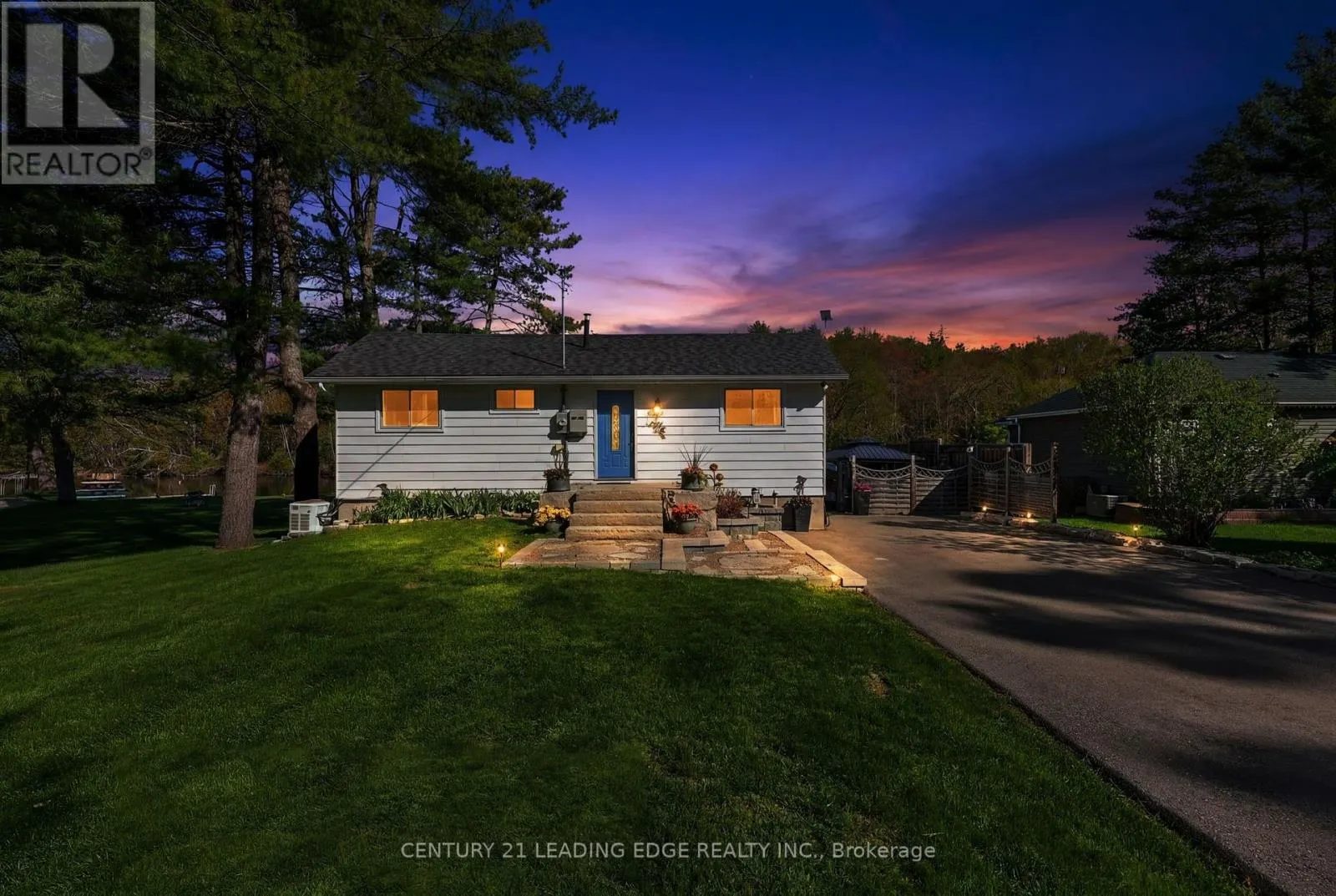 2996 MOYNES ROAD