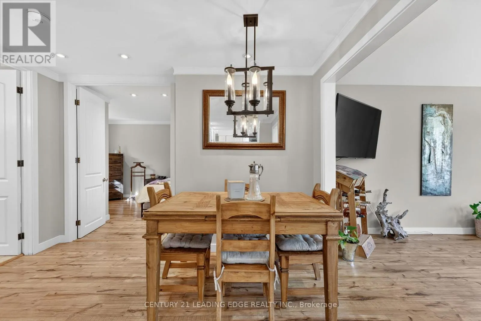 2996 MOYNES ROAD