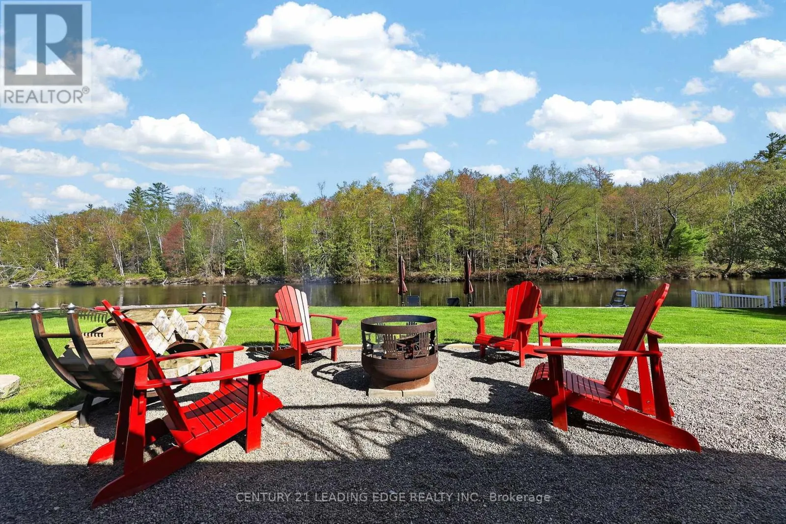 2996 MOYNES ROAD