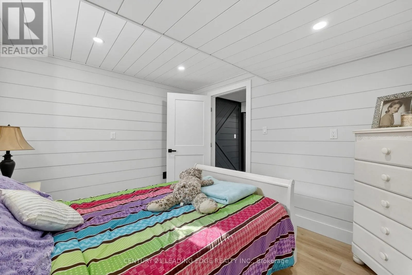 2996 MOYNES ROAD
