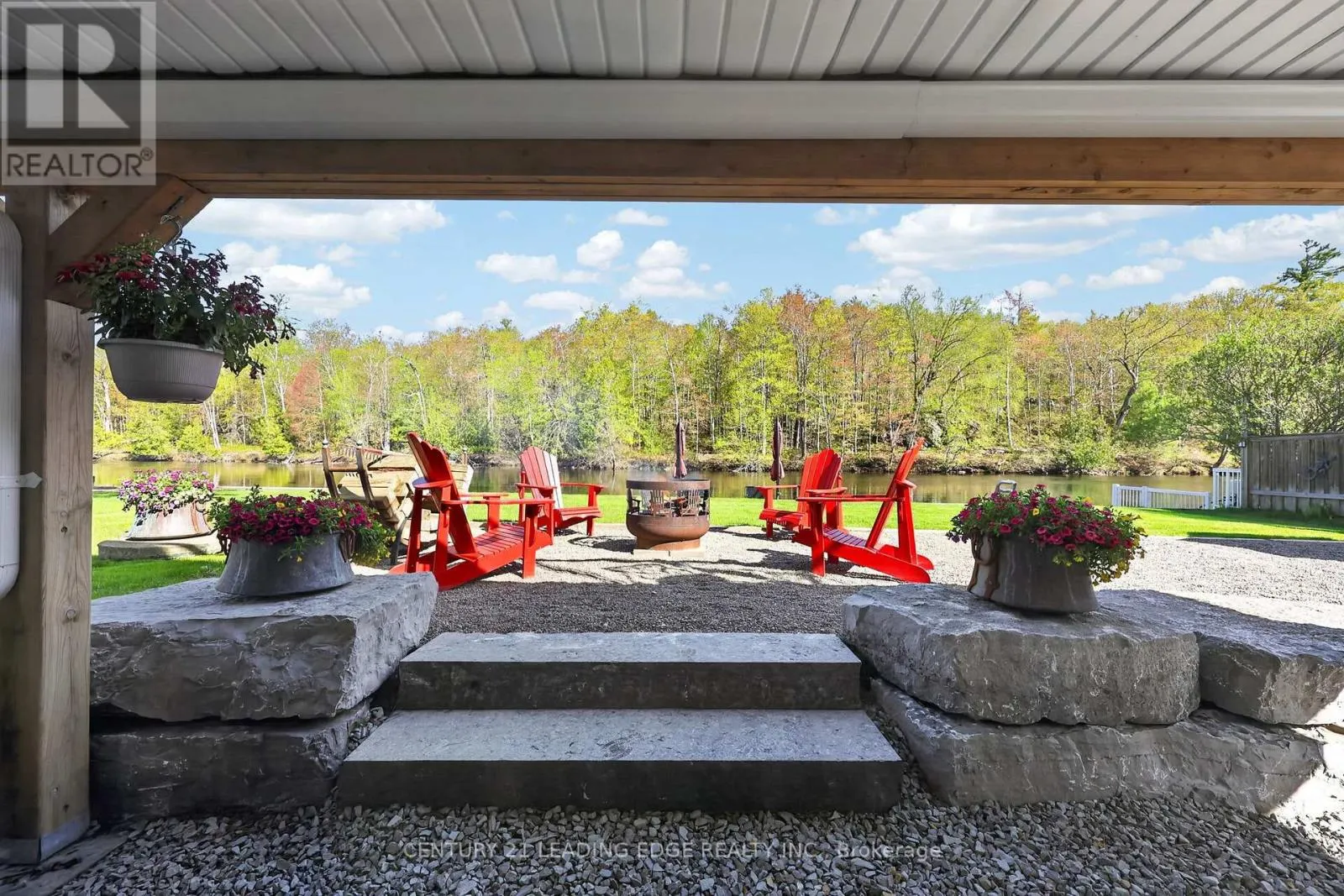 2996 MOYNES ROAD
