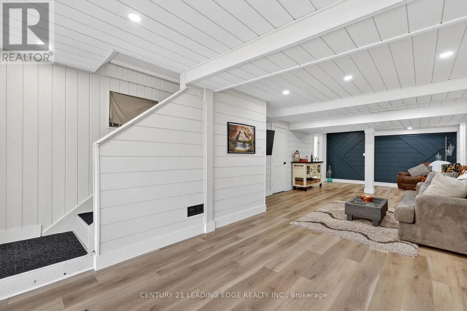 2996 MOYNES ROAD