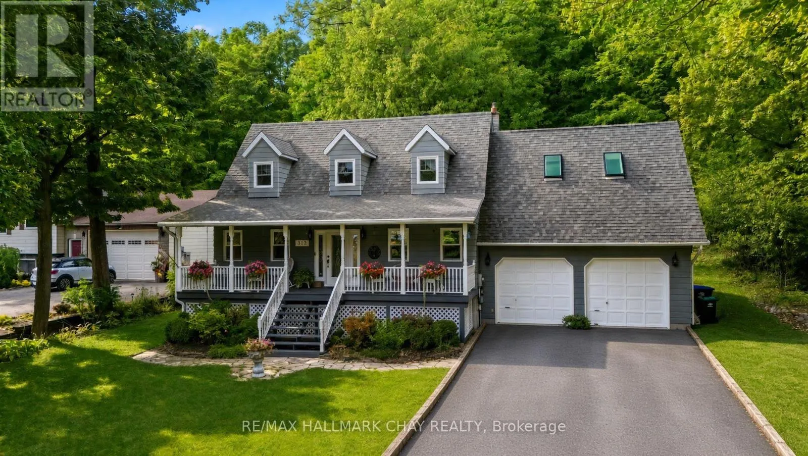 372 LAKEWOOD DRIVE
