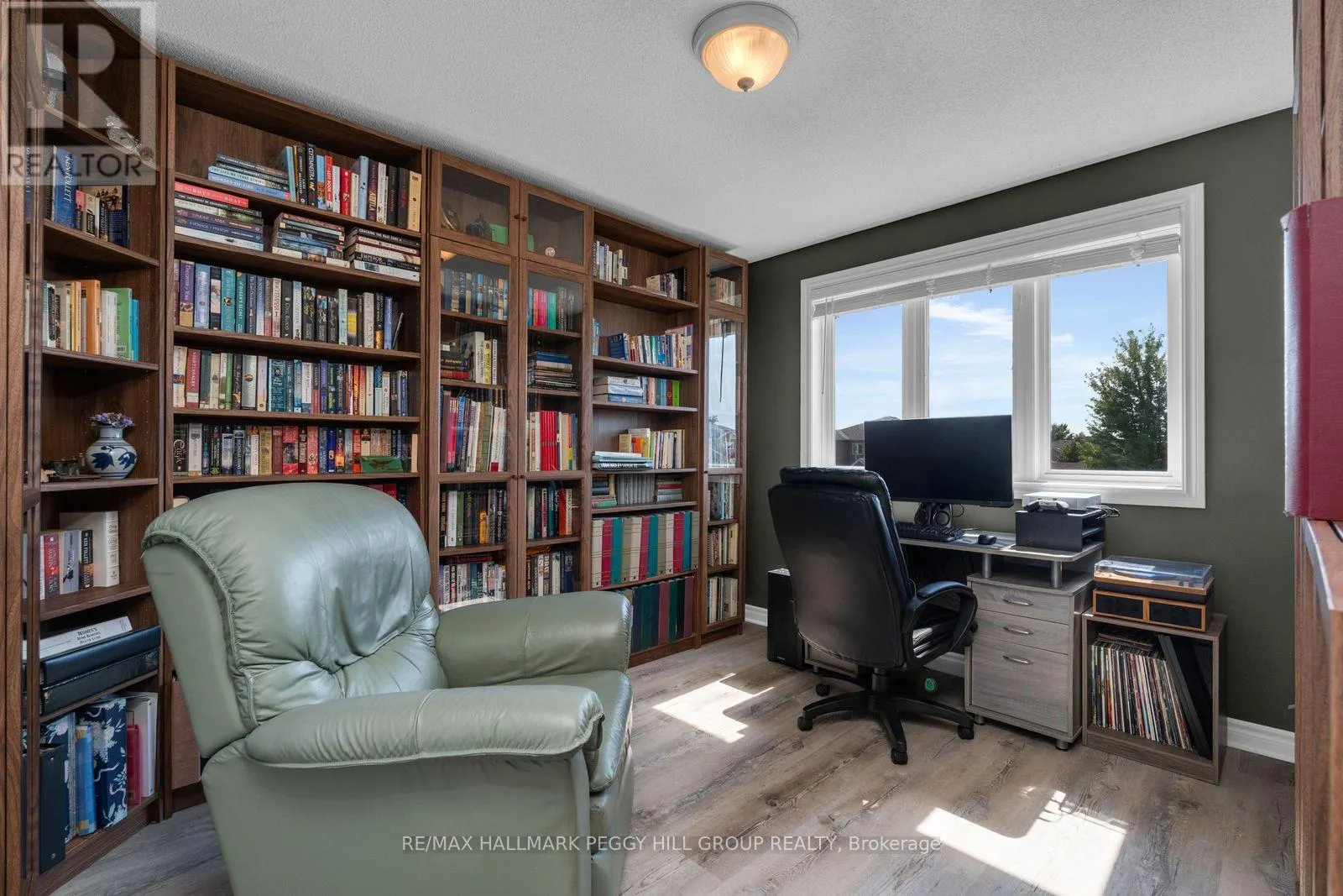34 KNOX DRIVE