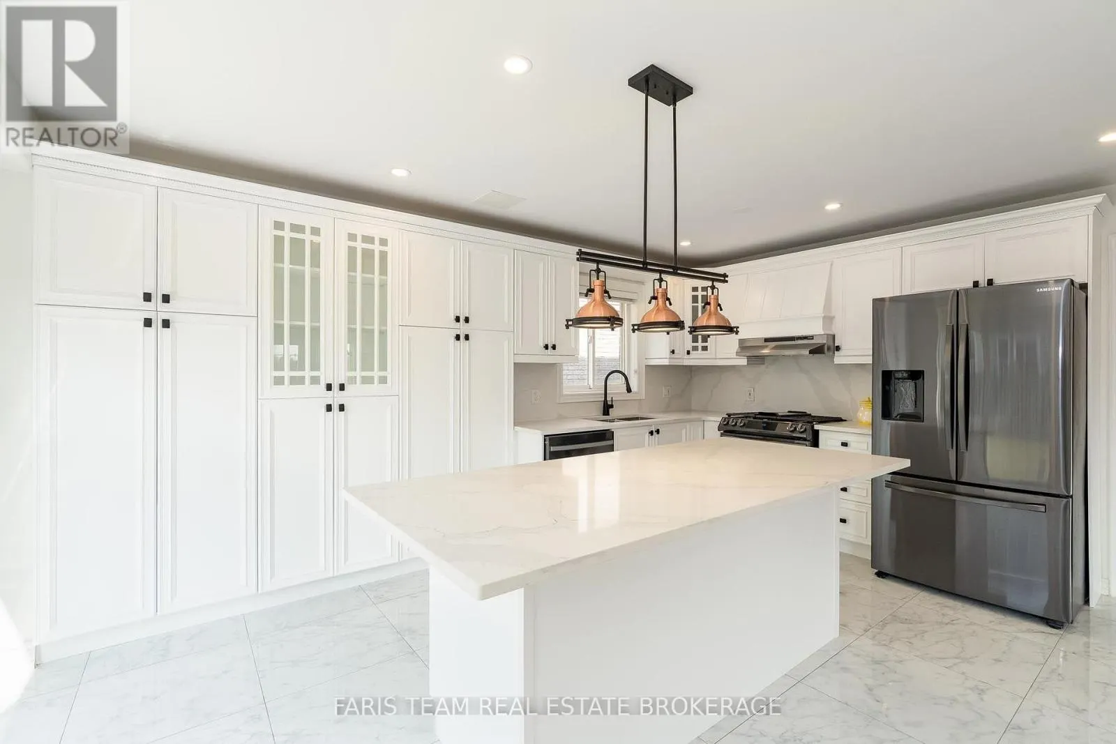 2 VANESSA DRIVE