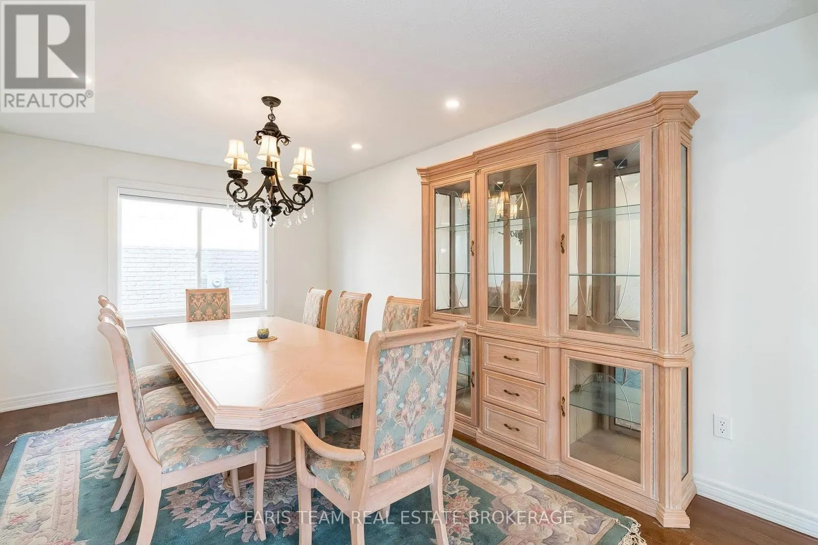 2 VANESSA DRIVE