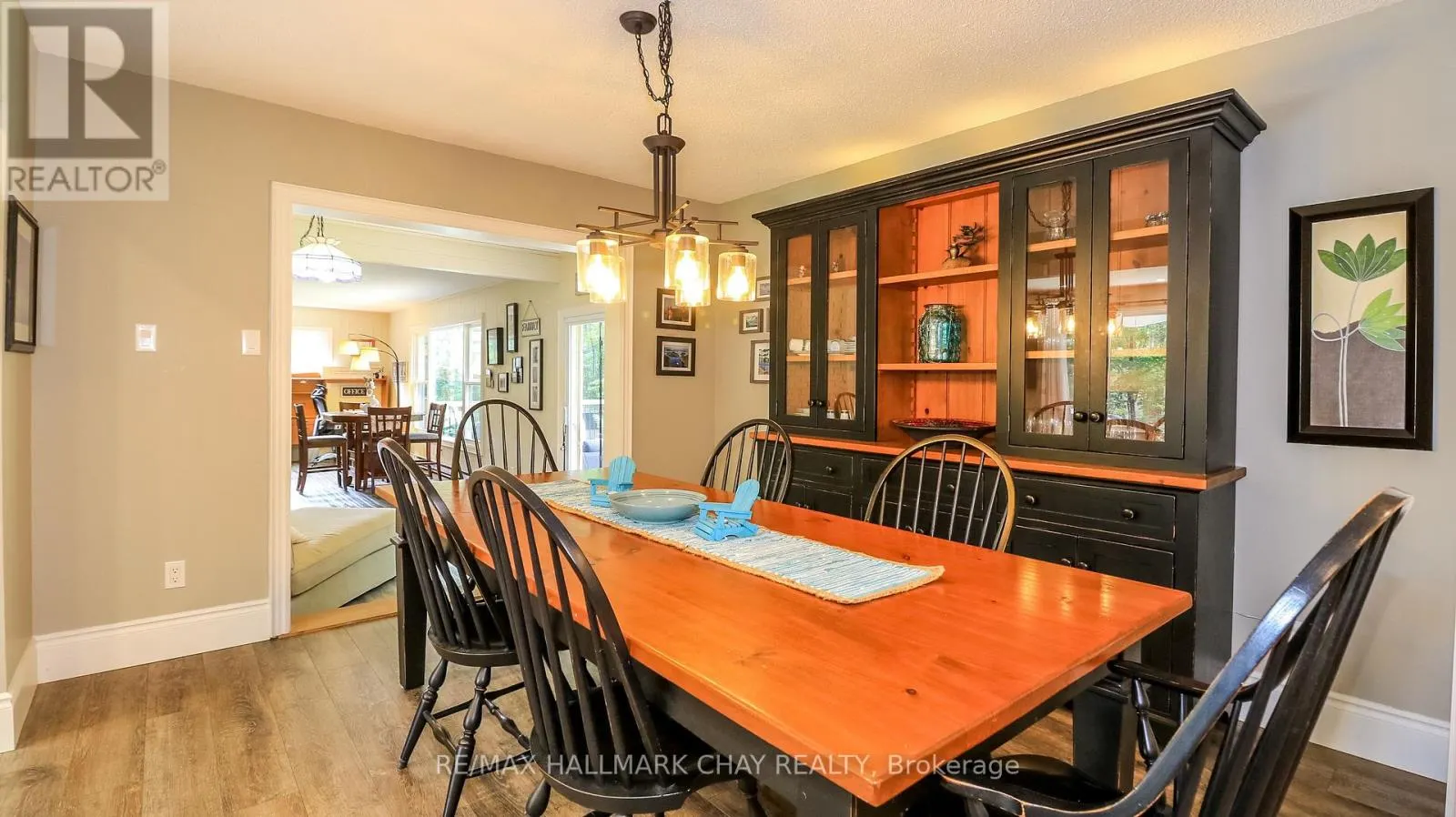 10 ENCHANTMENT AVENUE