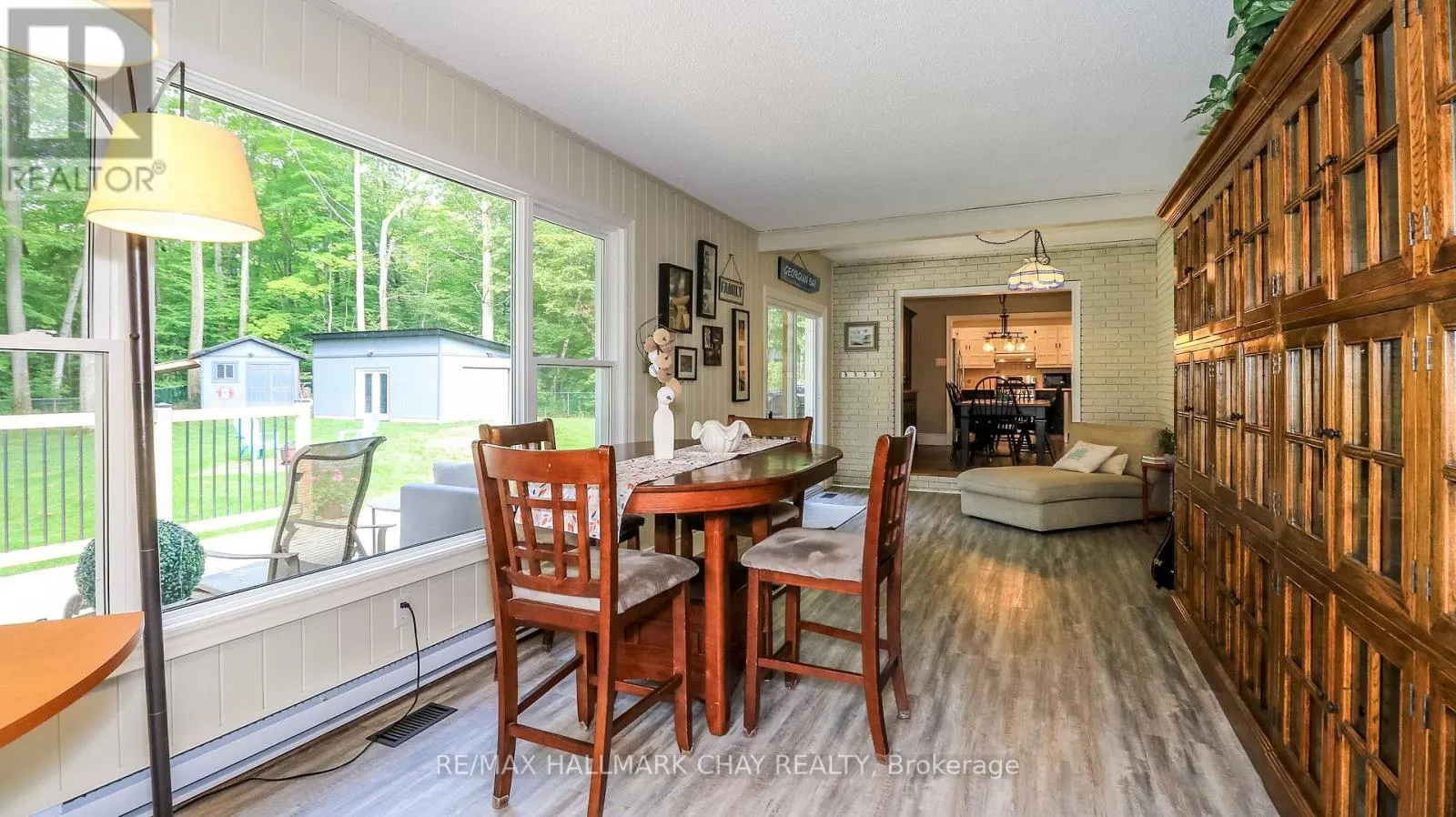 10 ENCHANTMENT AVENUE