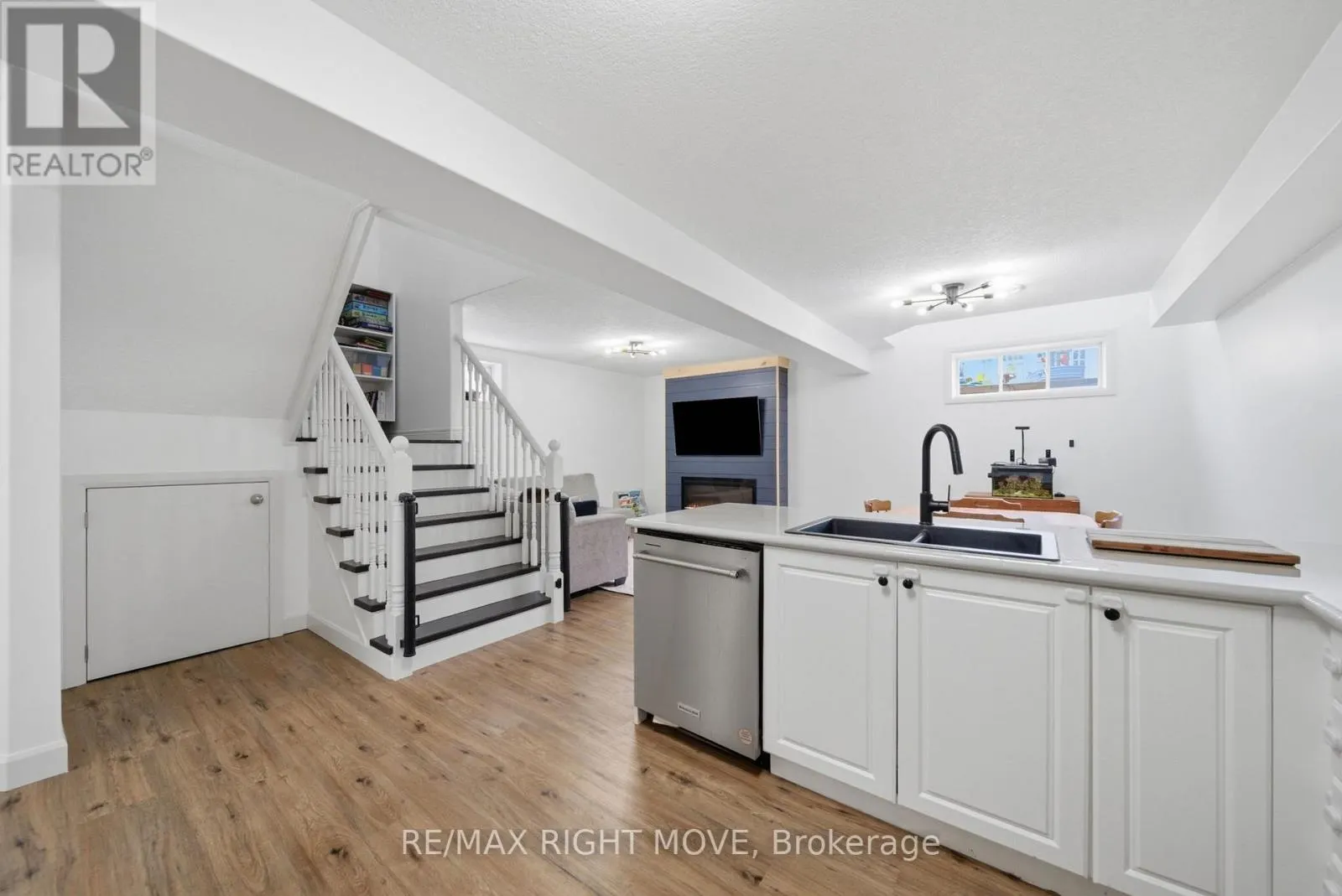 90 PEARL DRIVE