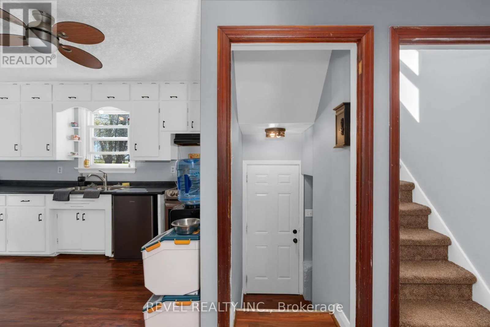 2940 OLD SECOND ROAD S