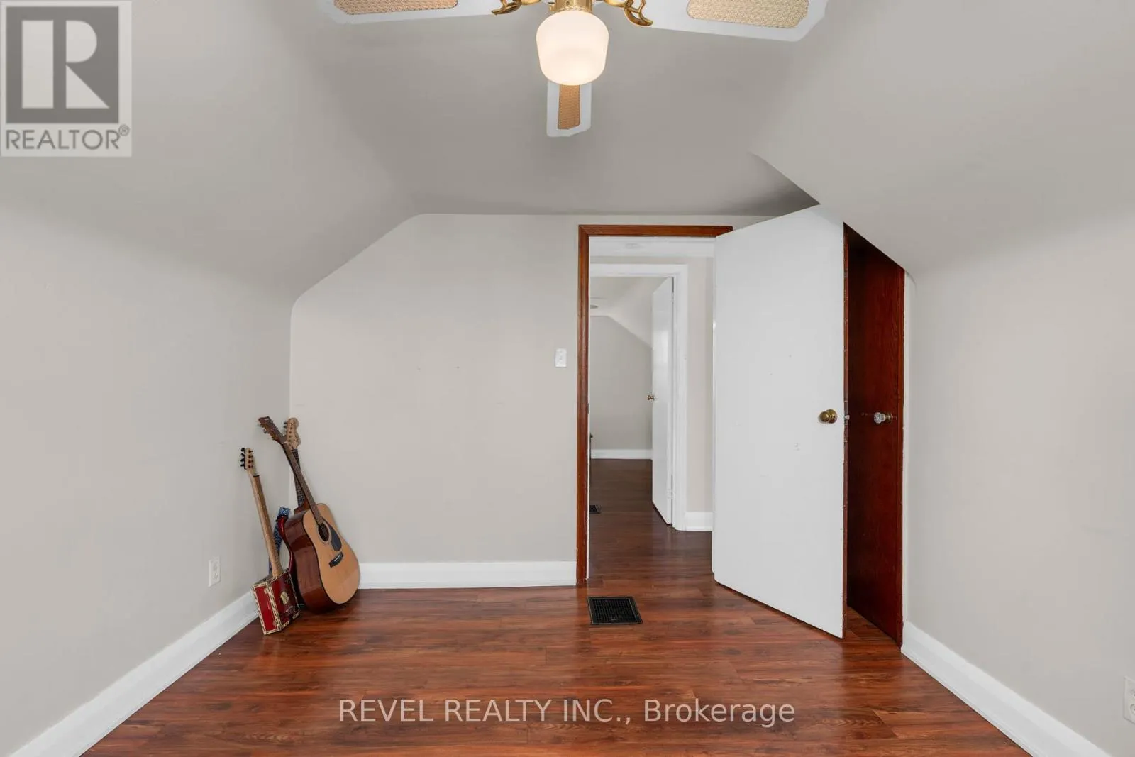2940 OLD SECOND ROAD S