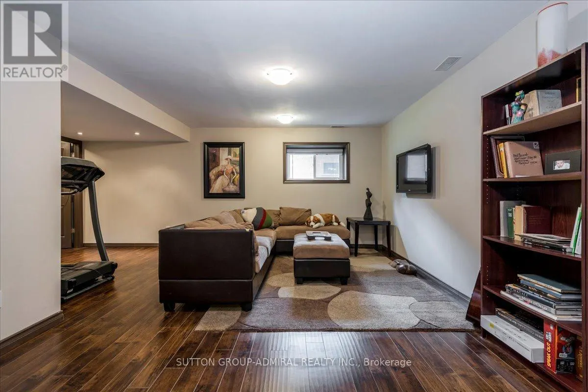 79 FOREST CIRCLE