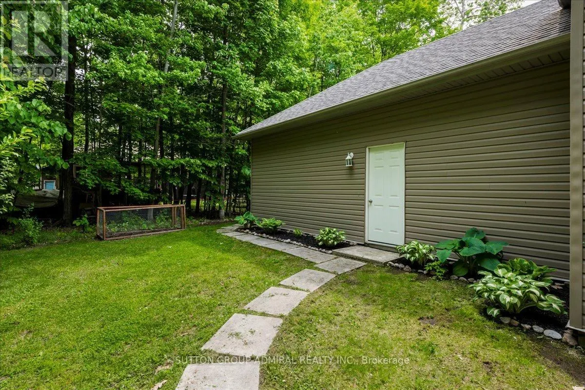 79 FOREST CIRCLE