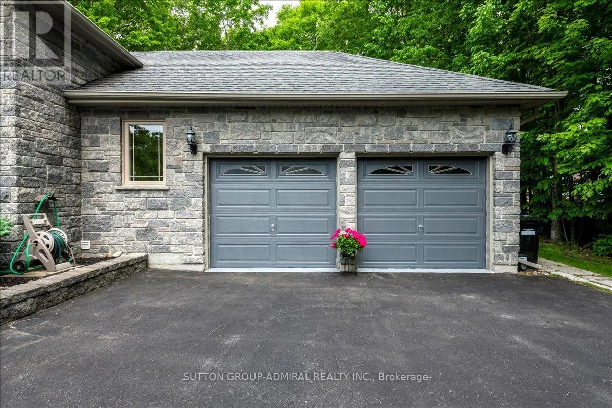 79 FOREST CIRCLE