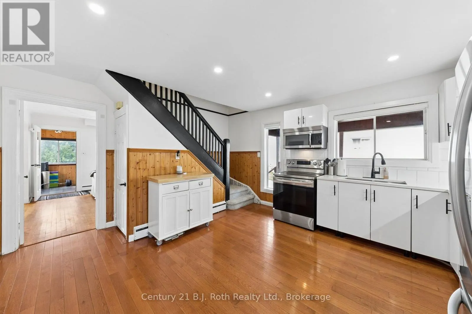 15 LUCY STREET