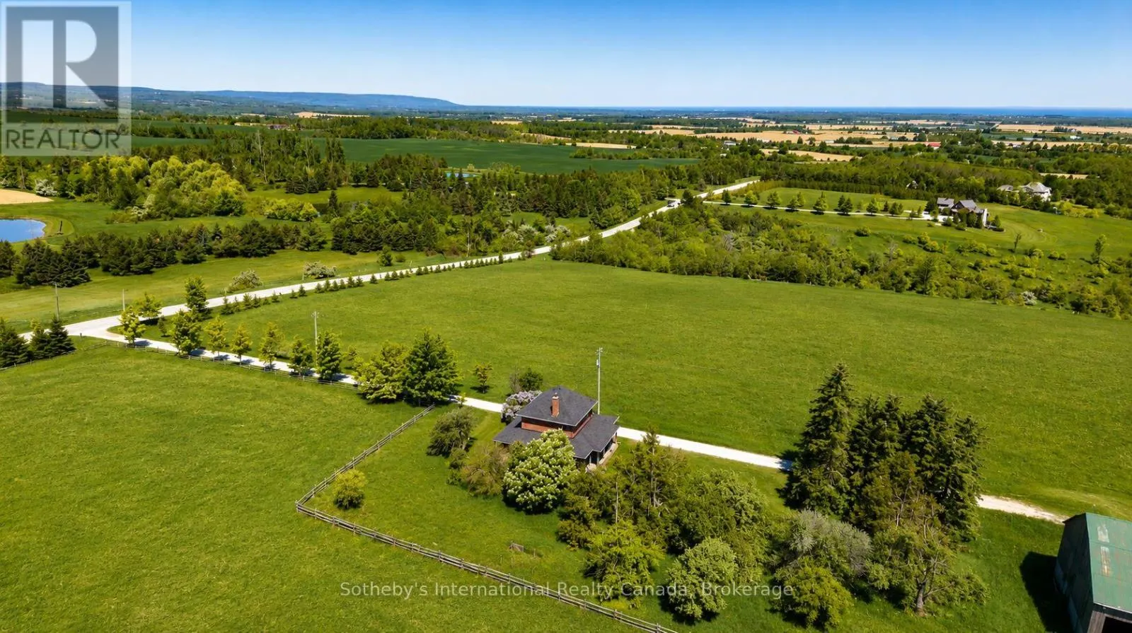 1943 FAIRGROUNDS ROAD S