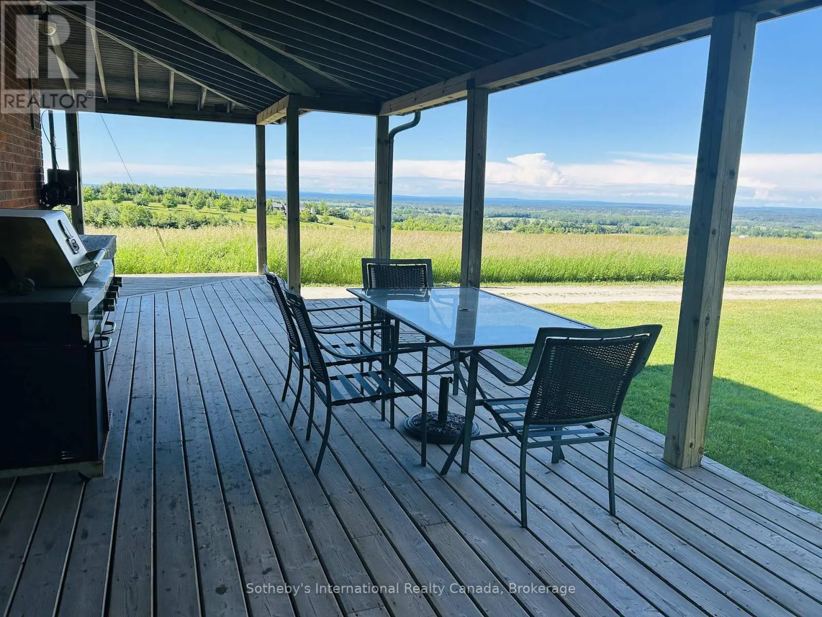 1943 FAIRGROUNDS ROAD S