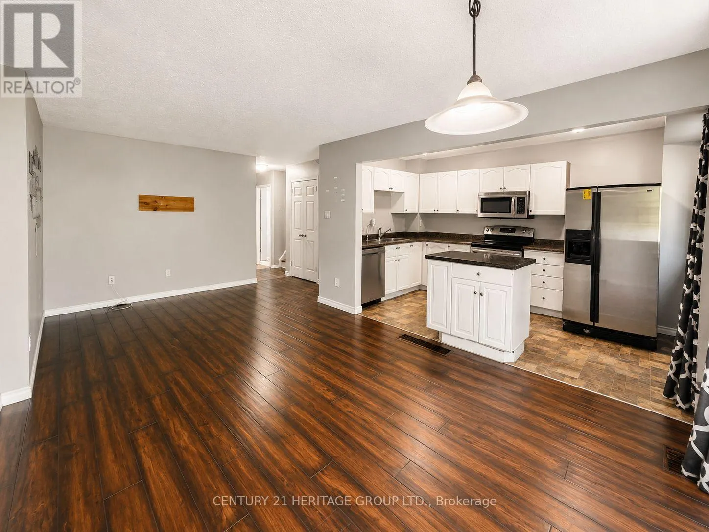 7 - 441 BARRIE ROAD