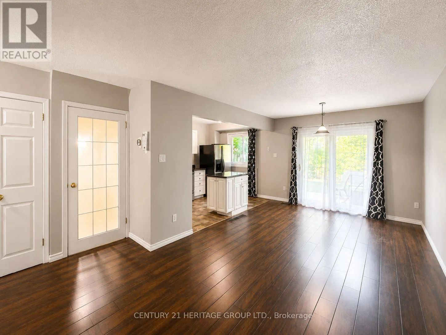 7 - 441 BARRIE ROAD