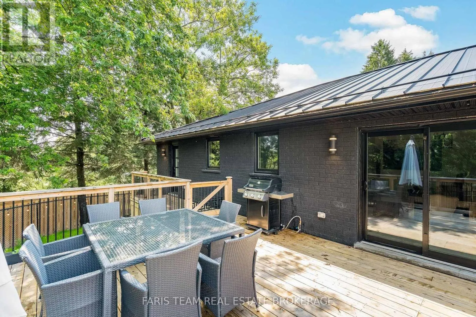 223A HICKORY LANE