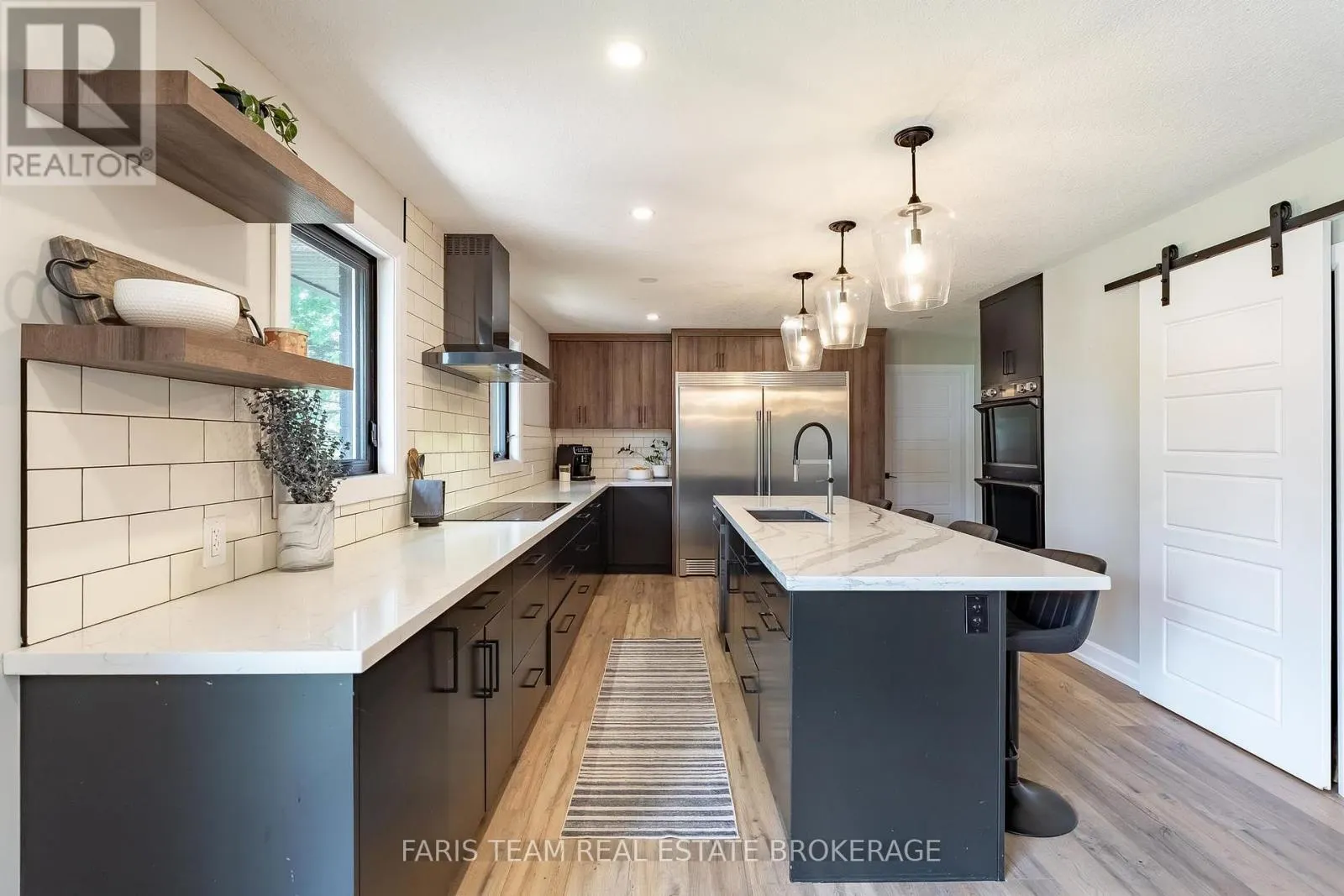 223A HICKORY LANE