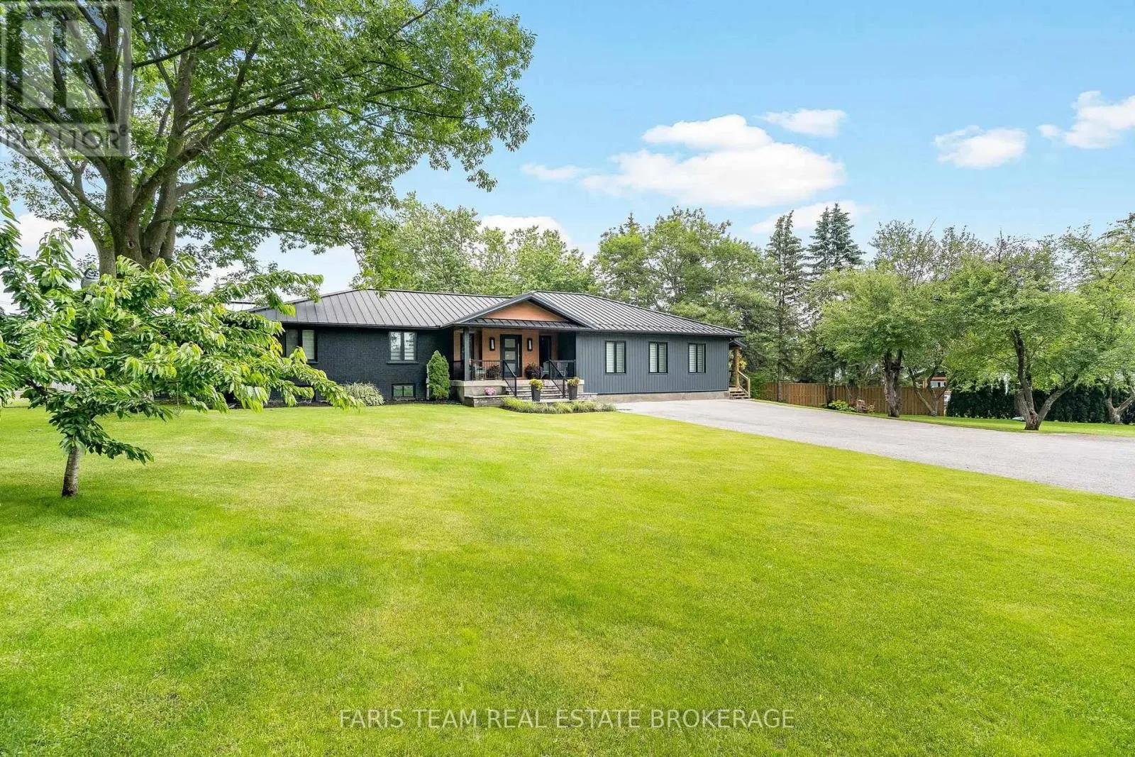 223A HICKORY LANE