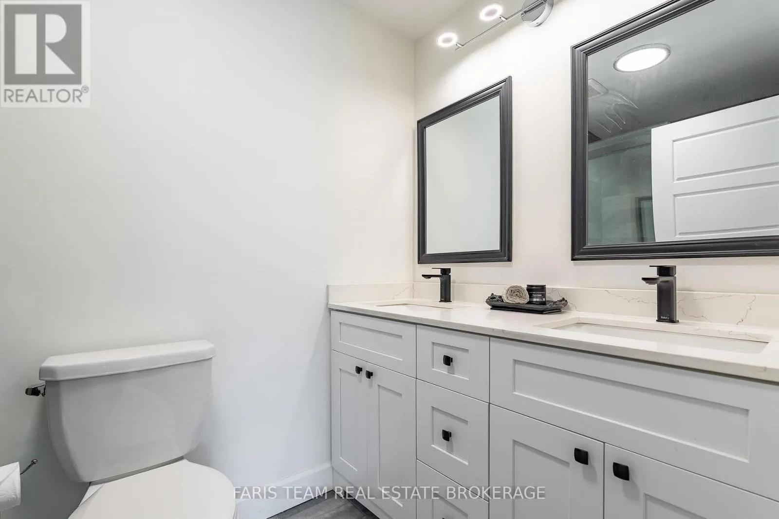 223A HICKORY LANE