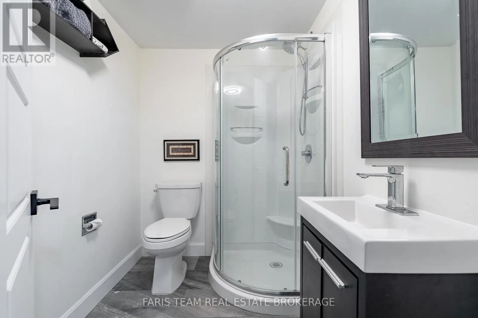 223A HICKORY LANE