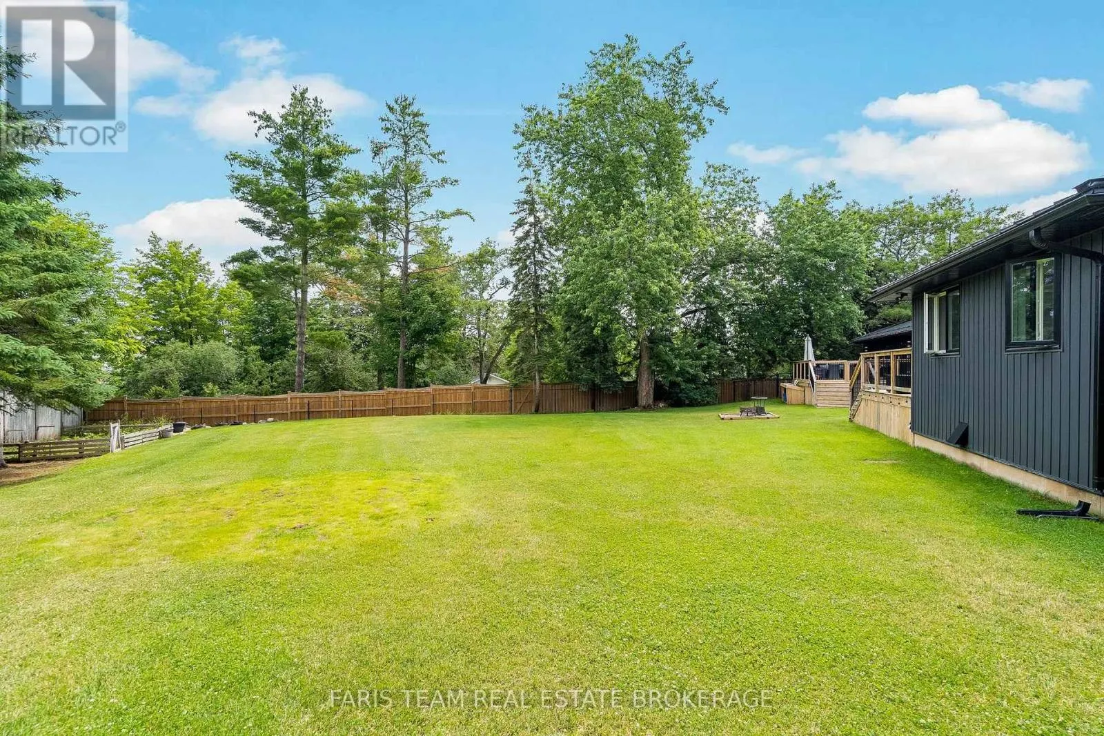 223A HICKORY LANE